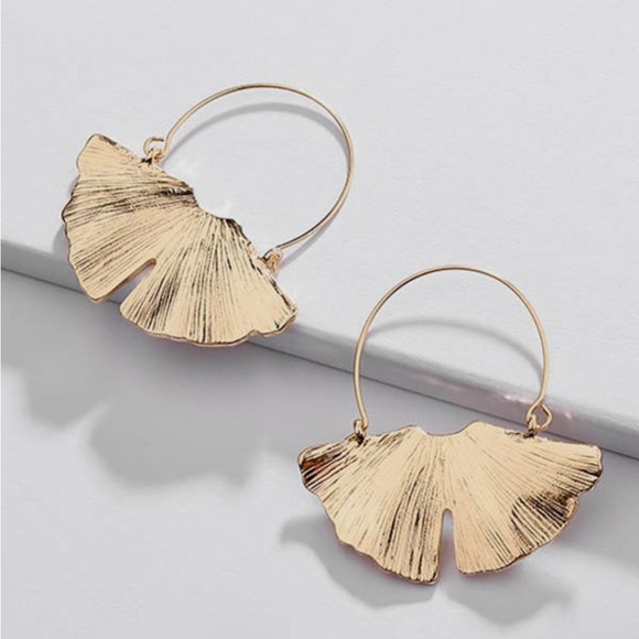 Boutique Jewelry - GOLD GINKGO LEAF EARRINGS 💖💖💖